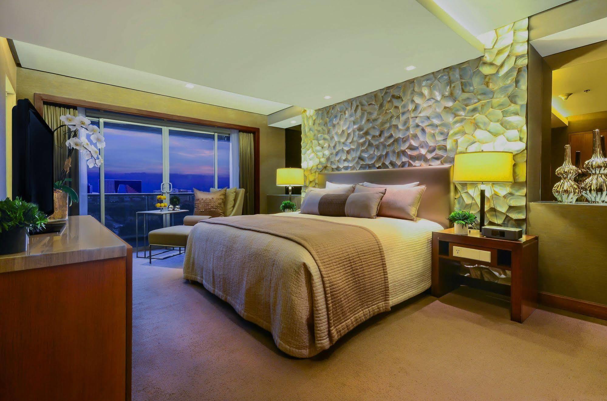Midas Hotel And Casino Pasay Bagian luar foto
